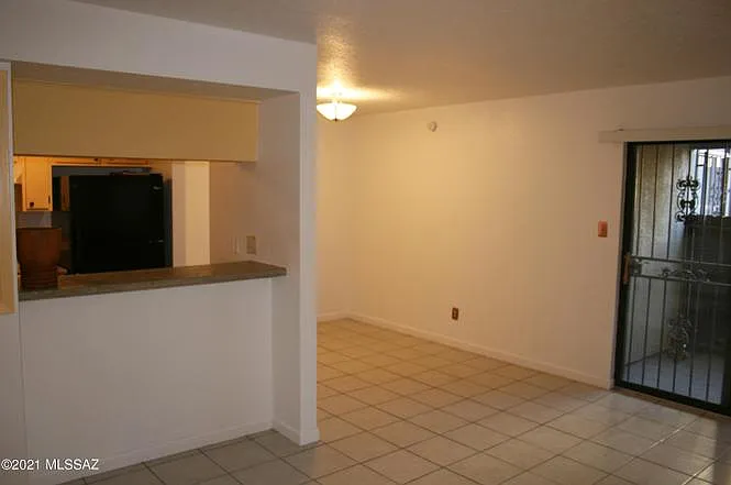 1 bed, 672 sqft, $1,000 — Photo 3