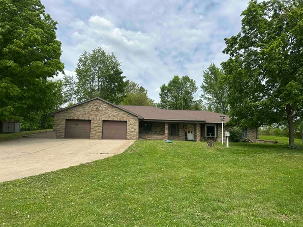 21701 Pleasant Dr, Bernard, IA 52032