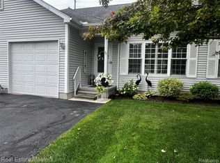 2055 Pauls Ct #2, Marysville, MI 48040