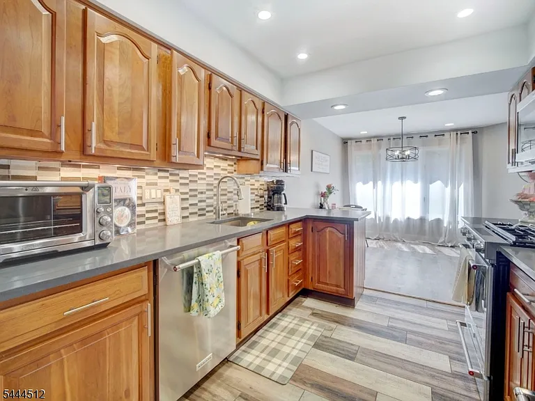 4 Tulip Cres #2B — Photo 9