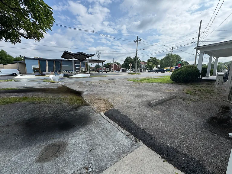 901 S College Ave — Photo 23