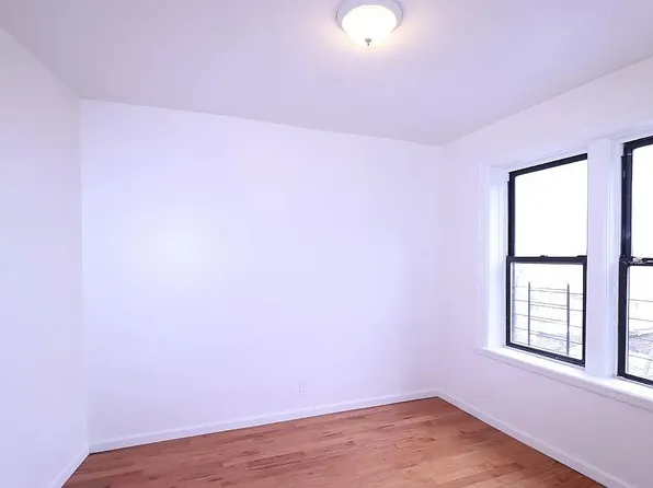 102-45 Corona Ave, Corona, NY