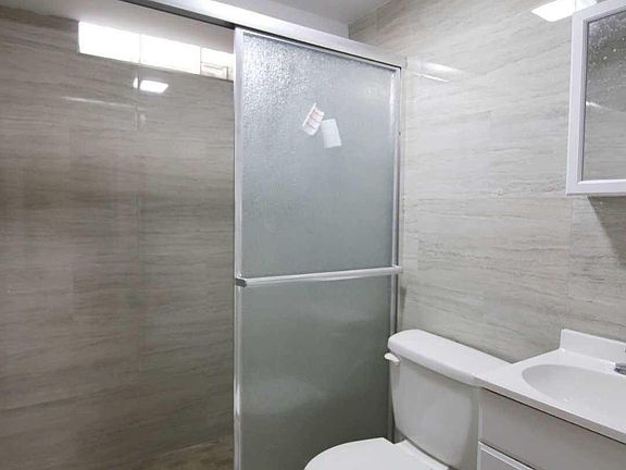 5th image of 220 Ada Dr