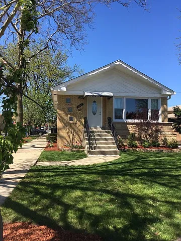7354 W Forest Preserve Ave photo 1