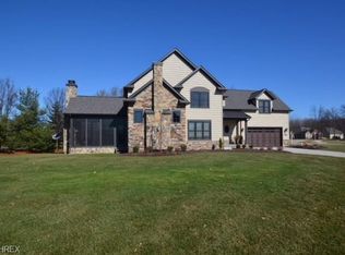 4220 Queens Gate, Avon, OH 44011