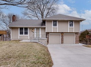 6753 NW Sioux Dr, Kansas City, MO 64152
