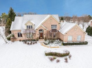 22294 NW Brookside Way, Lake Barrington, IL 60010