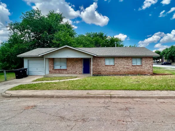 901 NW 24th St, Moore, OK 73160
