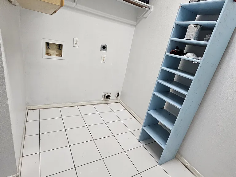 12310 Robin Meadow Cir — Photo 5
