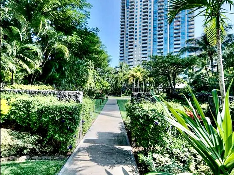 1551 Ala Wai Blvd #2002 — Photo 2