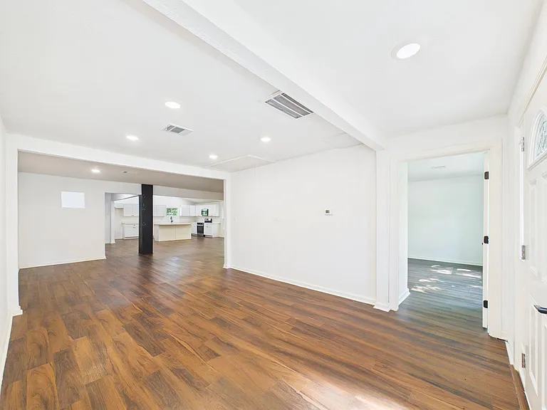11515 Iberia Dr — Photo 11