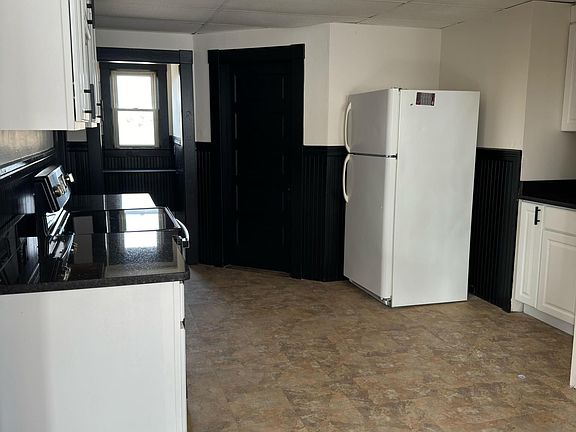 5th image of 119 Silver Lake St #123