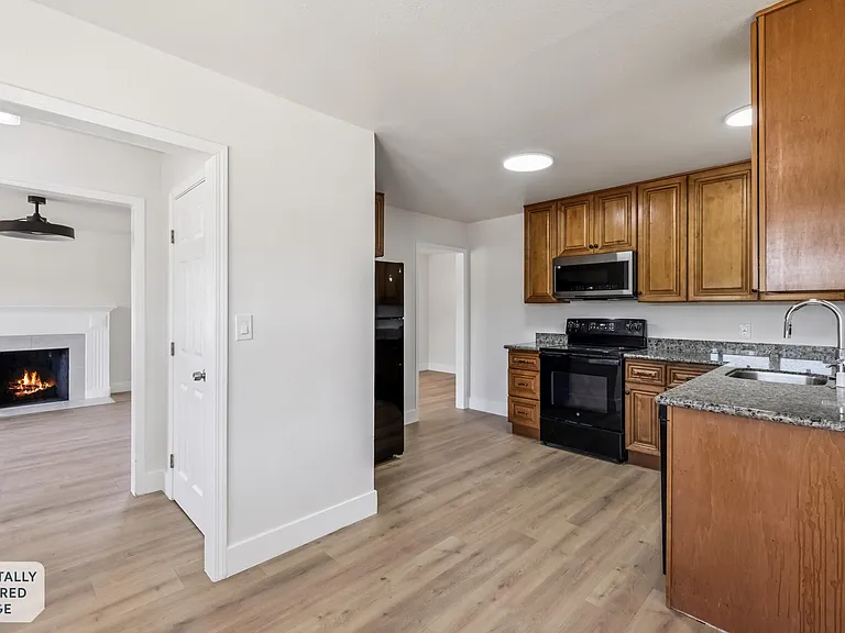 21720 Orange Ave — Photo 10