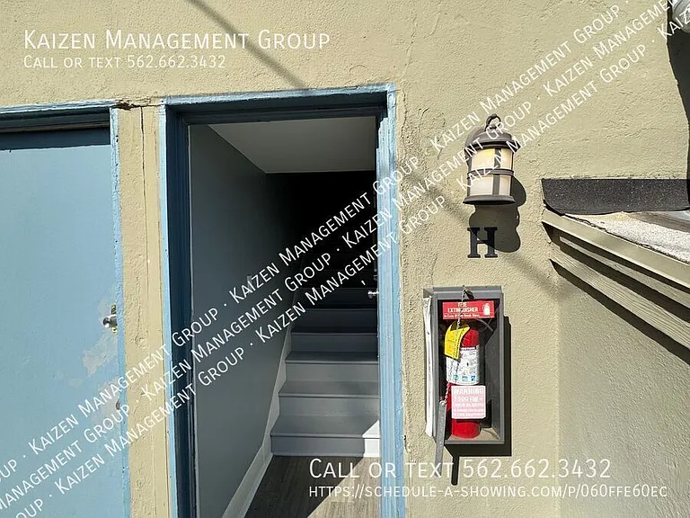 1634 Pine Ave #H — Photo 2