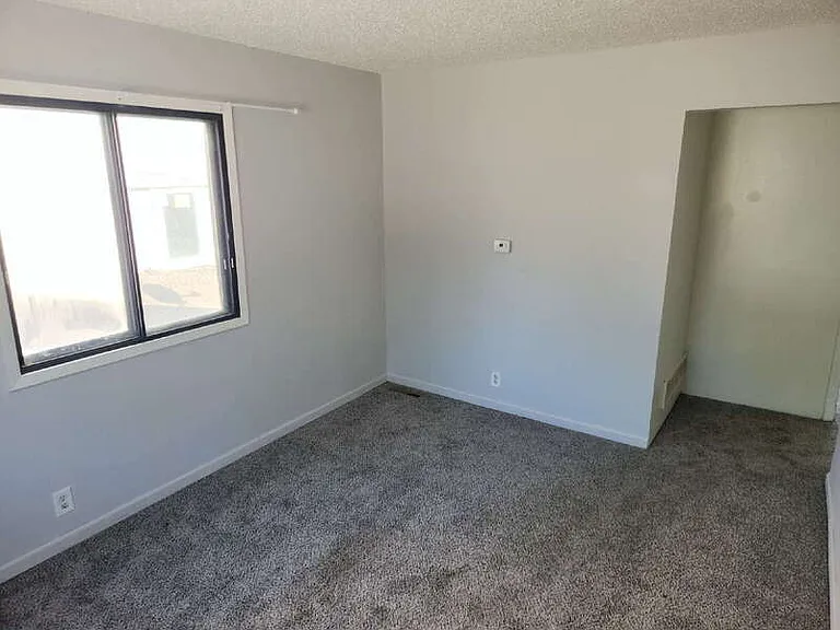 122 McKinley Ave — Photo 6