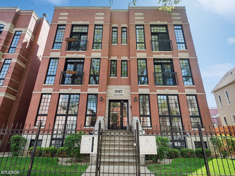 1st image of 3247 N Kenmore Ave APT 1S