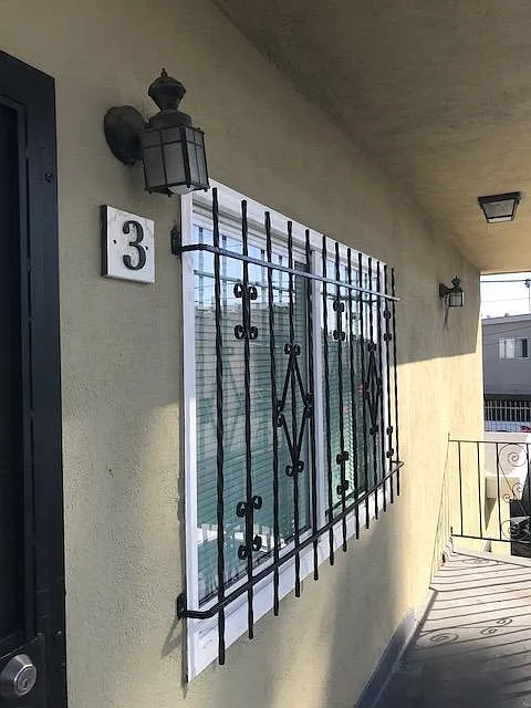 3 bed, 1.5 bath, 800 sqft, $2,650 — Photo 2