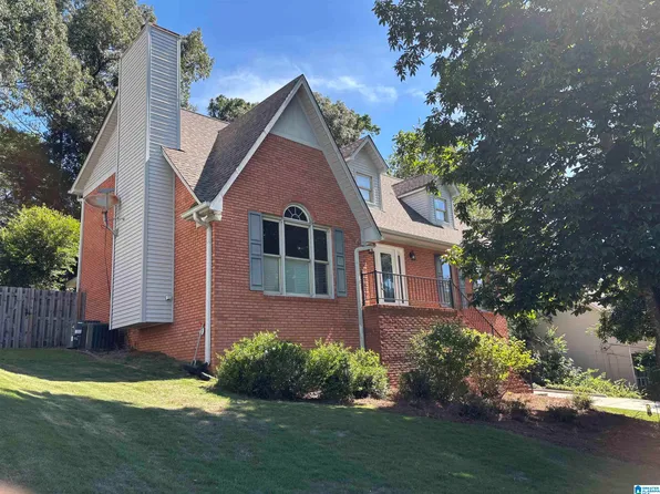 1769 Russet Woods Ln, Birmingham, AL 35244