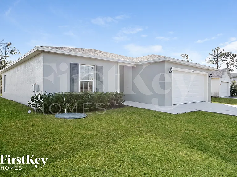3959 SW Halcomb St — Photo 2