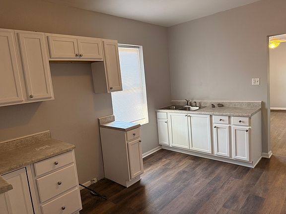5th image of 1801 N Lotus Ave