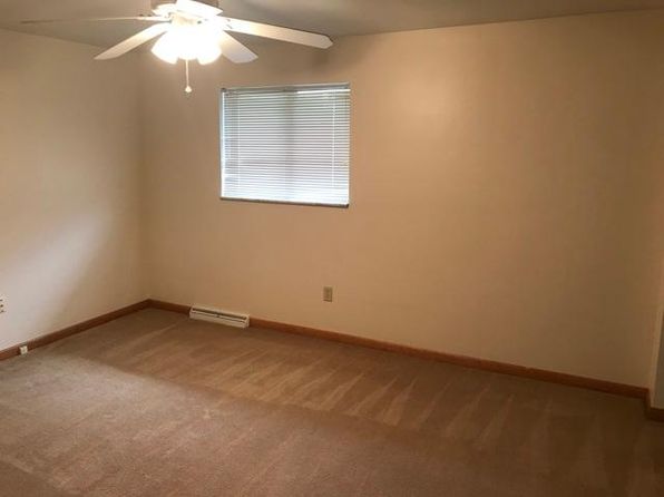 311 McConnell St, Grove City, PA 16127