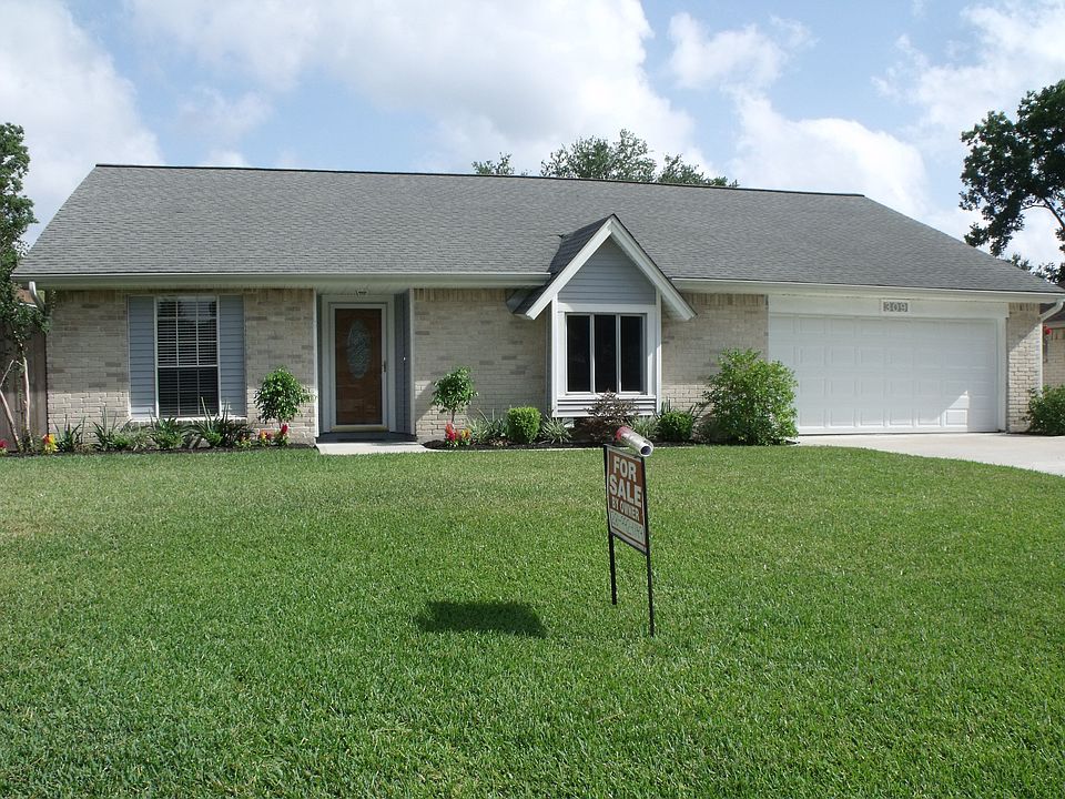 1st image of 309 Westwood Dr
