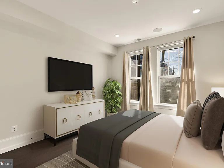 1609 Levis St NE — Photo 15