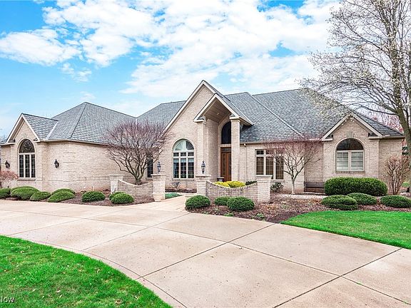 3rd image of 4538 Hunting Valley Ln