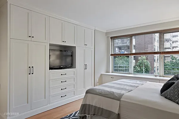 Sold by Corcoran | media 19