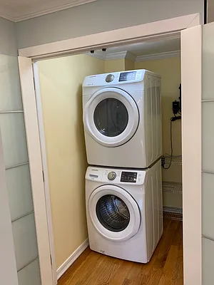 Sold by Dom Realty | media 8