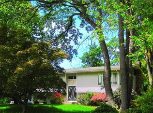 13 Florence Ct, Valley Cottage, NY 10989
