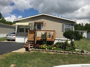 1155 Old Beebe Rd, Lockport, NY 14094