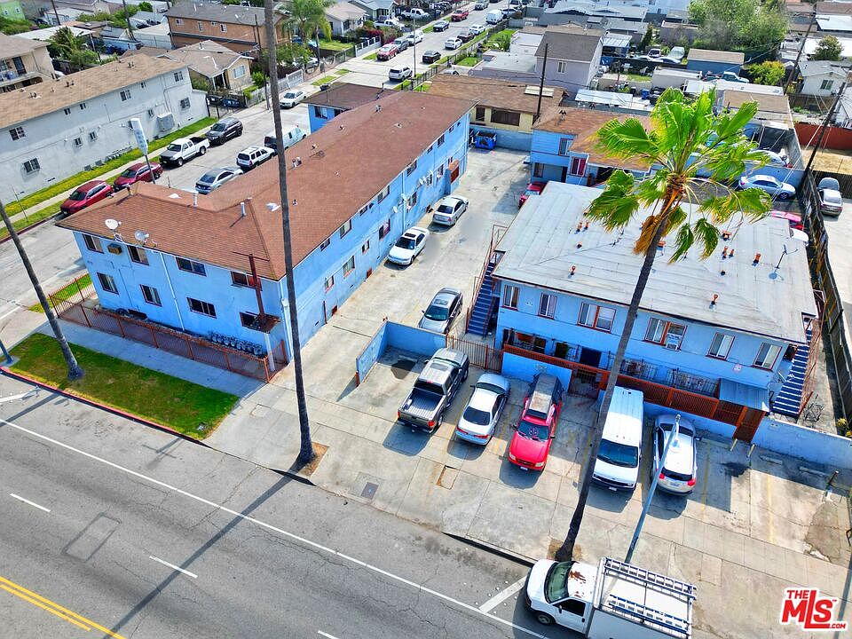 1st image of 442 W 93rd St