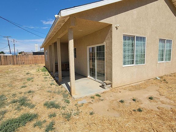 5th image of 8836 Peach Ave
