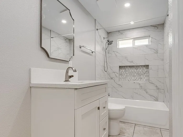 2318 Bassler St #A — Photo 8