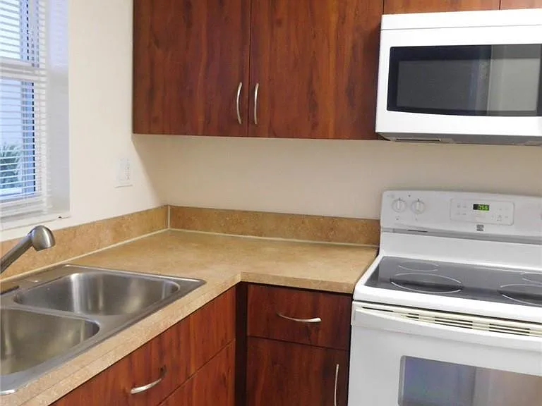 1425 Arthur St #414B — Photo 21
