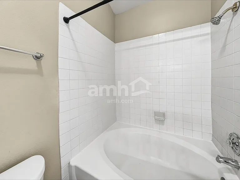 1717 Cedar Bluffs Way — Photo 12