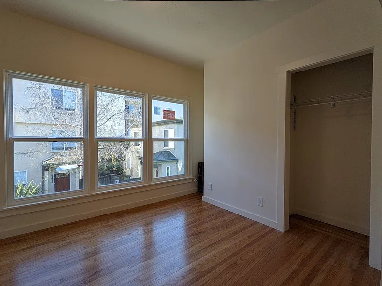 2423 Blake Street — Photo 10
