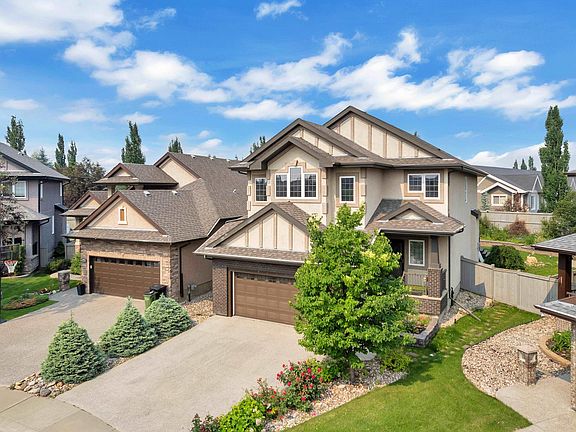 3rd image of 2422 Warry Pl SW