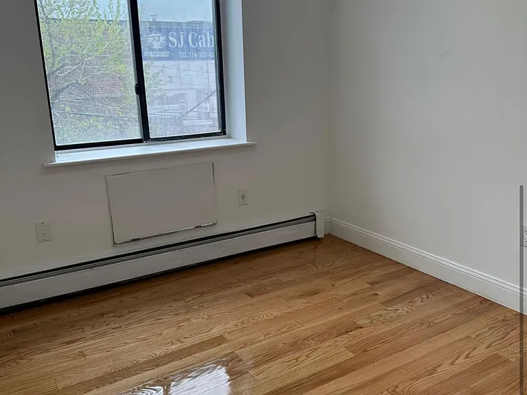 13161 Sanford Ave #2B — Photo 4