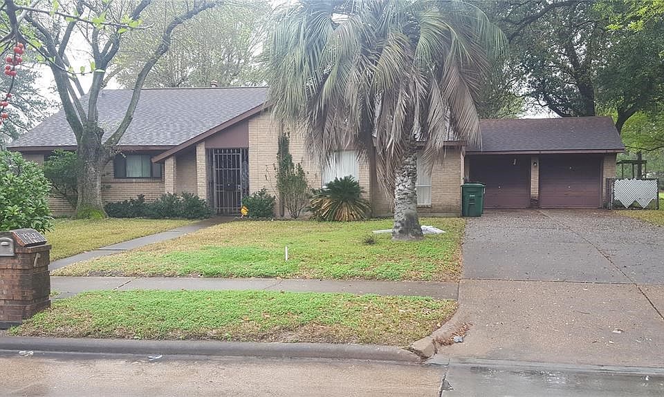 1st image of 7507 Antoine Dr