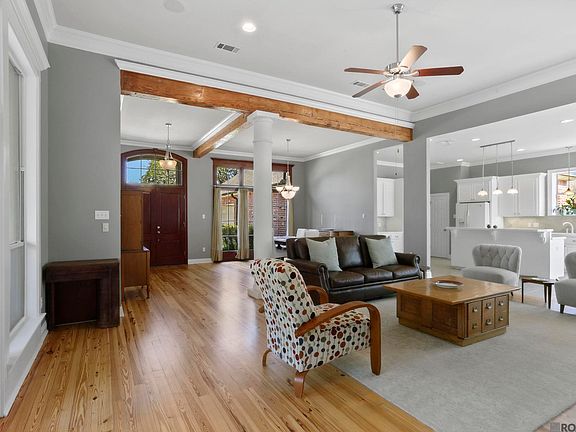 3rd image of 18277 Fountain Hill Blvd