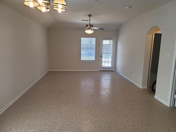 3rd image of 32406 Golden Oak Park Ln