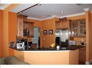 305 Inner Harbour Cir #B, Tampa, FL 33602