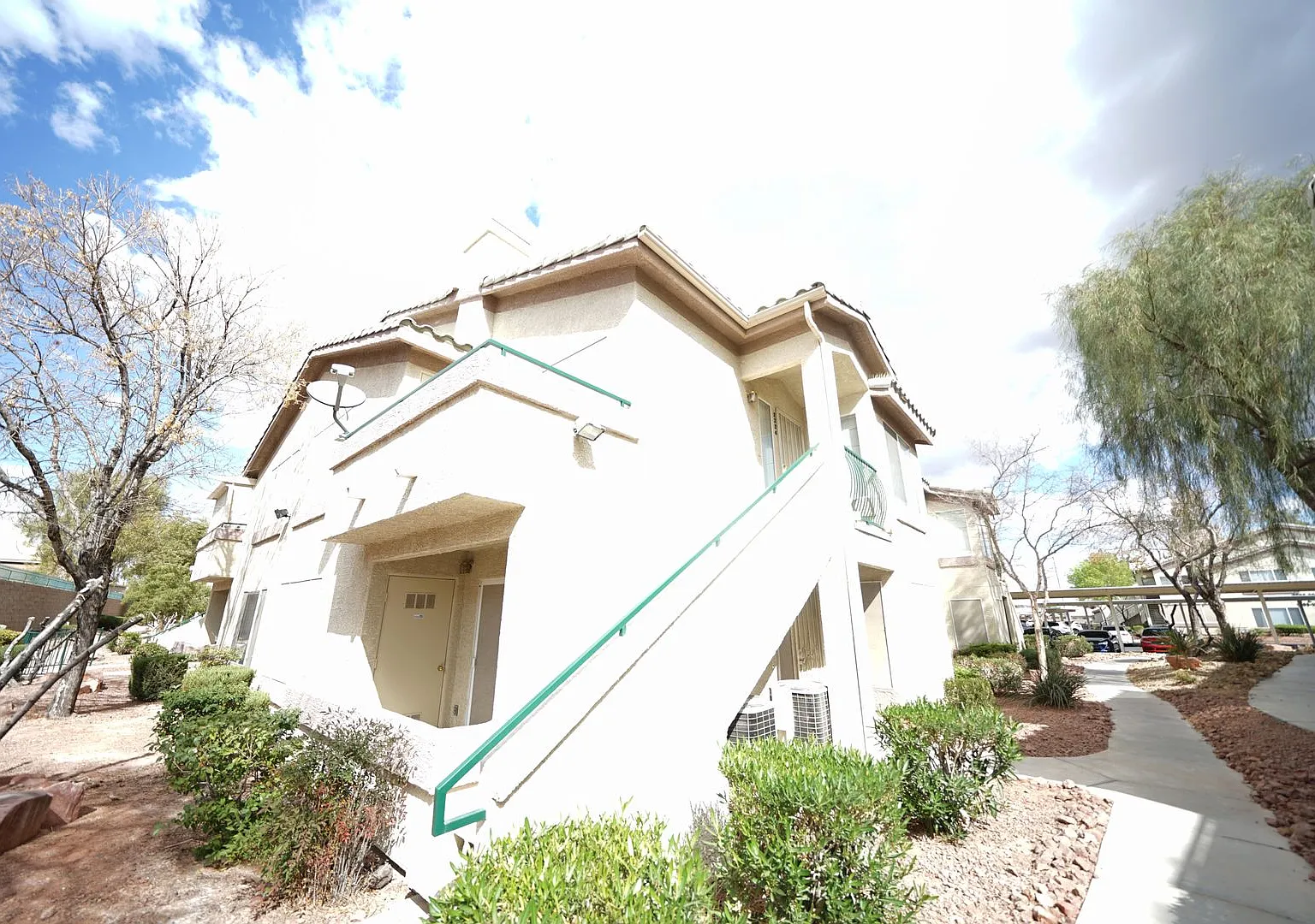 Showings Available Now — Photo 3
