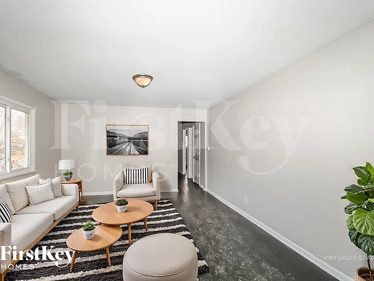 2531 Boulevard Pl — Photo 4