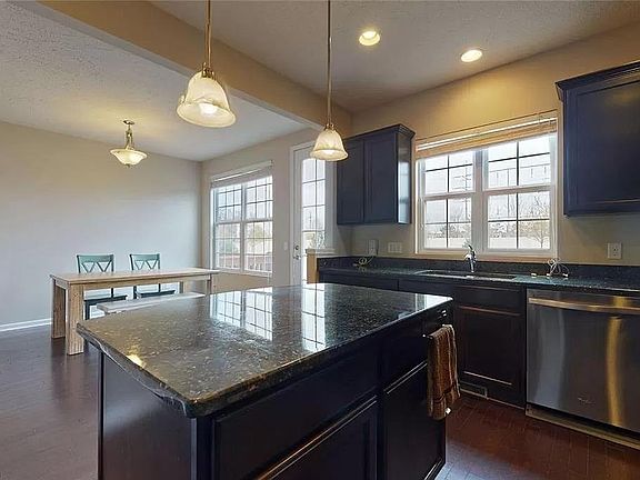 2nd image of 6390 Park Pointe Ct