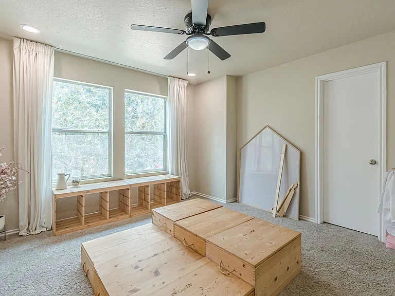 4411 Southton Way — Photo 10