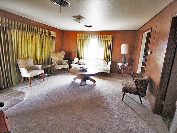 4th image of 3601 Woodbine Way