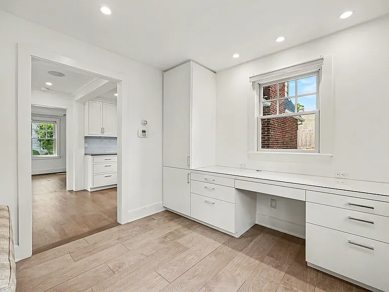 12 Rockview Dr — Photo 15